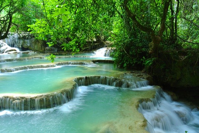 Schöne Wasserfälle am Mekong