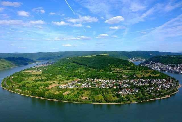Rhein um die Rheinschleife Die Rheinschleife erleben
