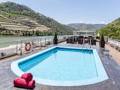  MS Douro Queen Pool-Sonnendeck 