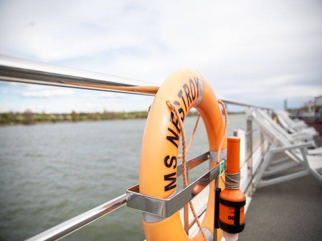 MS Nestroy Sonnendeck