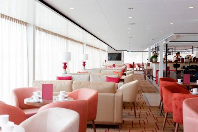 BArbereich und Lounge