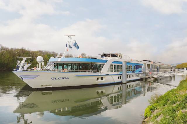 Gloria Flusskreuzfahrtschiff ab Paris auf der Seine