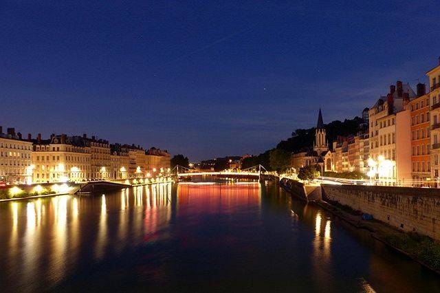 Südfrankreich Flussreisen bei Nacht