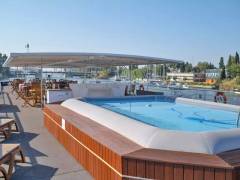 La Belle de Cadix Pool-Sonnendeck 