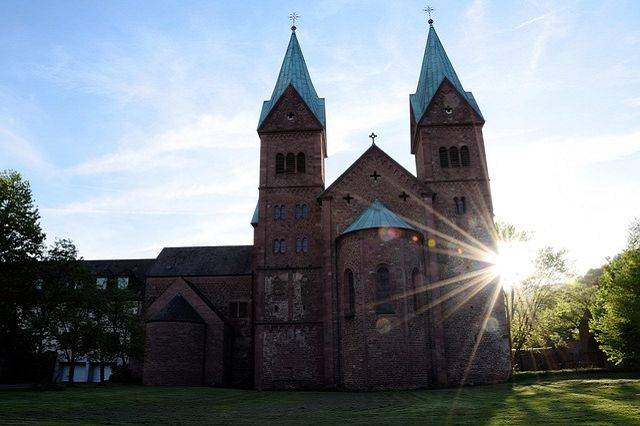Alte Kirche auf Ihrer Flussreise bei Mainz
